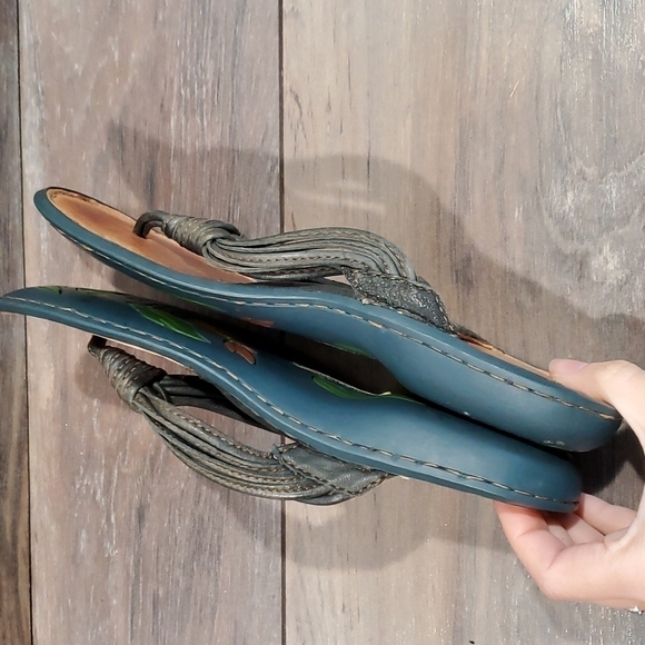 Born Women Comfort Leather Flip Flop Thong Sandals shoes sz 7 - Picture 6 of 10